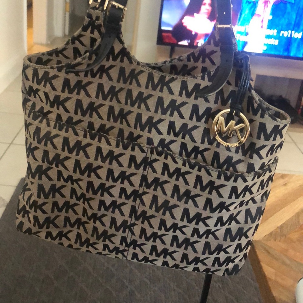 MK Purse